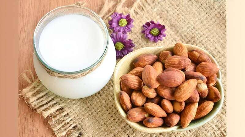ai nên uống sữa hạt