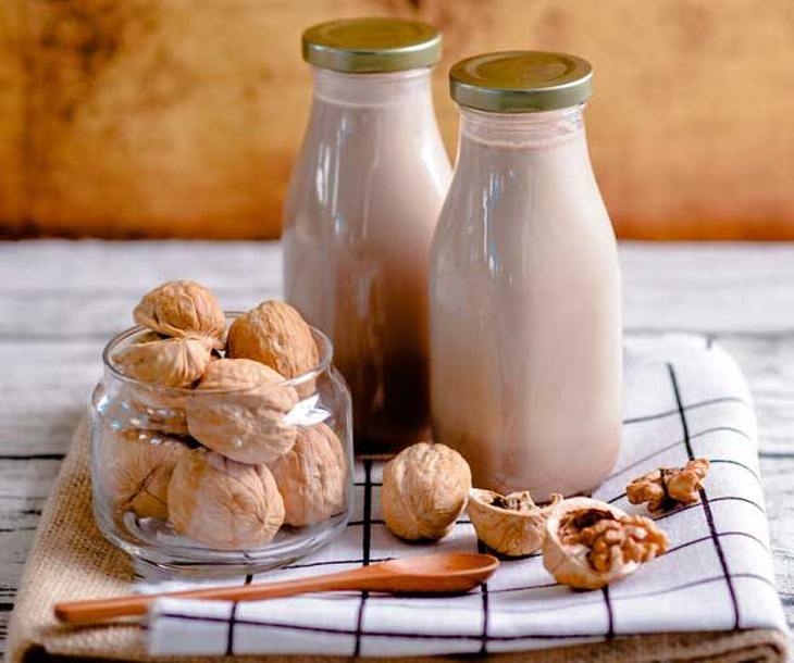 sữa hạt óc chó giúp giảm cân